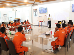 เทคนิคการผูกรัดสินค้าเพื่อการขนส่งอย่างปลอดภัย โดยอาจารย์อภิรัติ  คำสายพรม